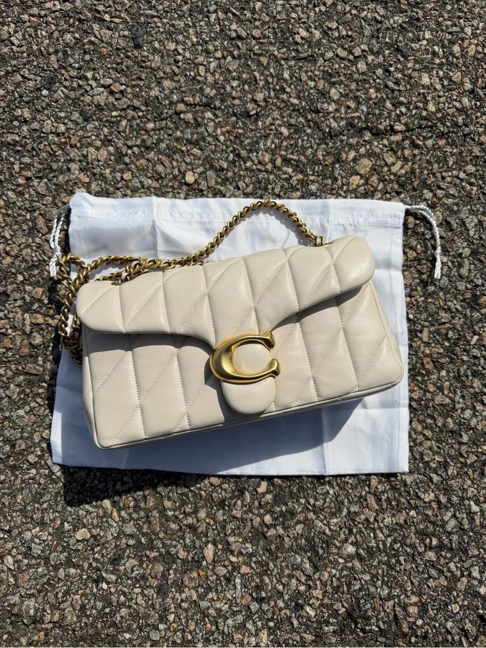 Coach tabby Cream Quilted Leather Shoulder Bag with Gold 'C' Clasp